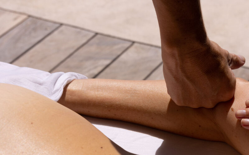 Photographie de portrait de Joanne Meyssirel pour Bespoke Massage - Saint-Barthélemy - 2021