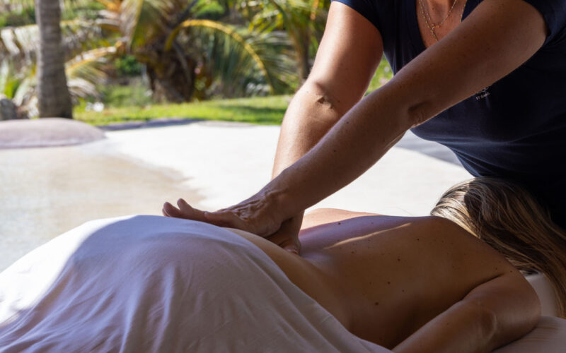 Photographie de portrait de Joanne Meyssirel pour Bespoke Massage - Saint-Barthélemy - 2021