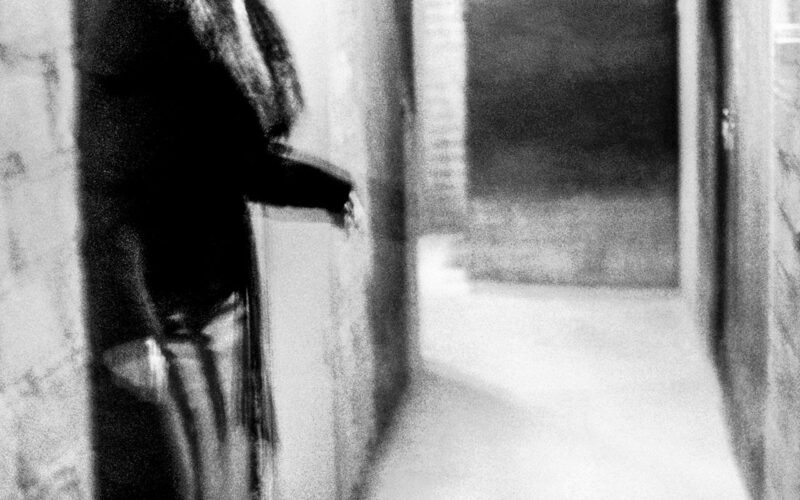 Underground - Anne - Paris - 2004