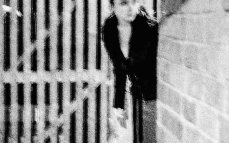 Underground - Anne - Paris - 2004