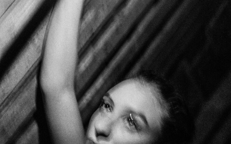 Underground - Anne - Paris - 2004