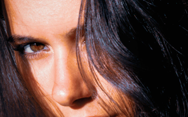 Under The Bridge - Eleonor - Corse - 2003