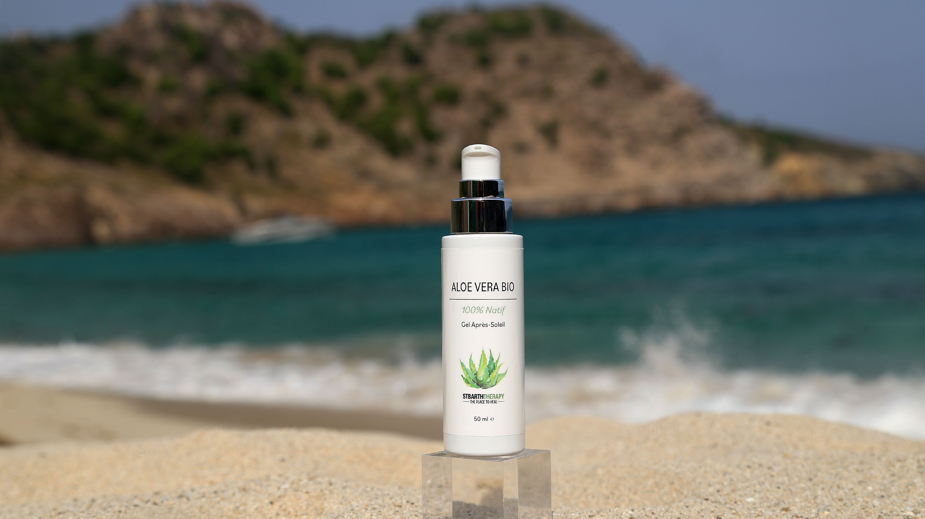 Création de l’étiquette illustrée du gel après soleil bio de StBarthTherapy – July On The Moon Création de l'étiquette illustrée du gel après soleil bio de StBarthTherapy - July On The Moon