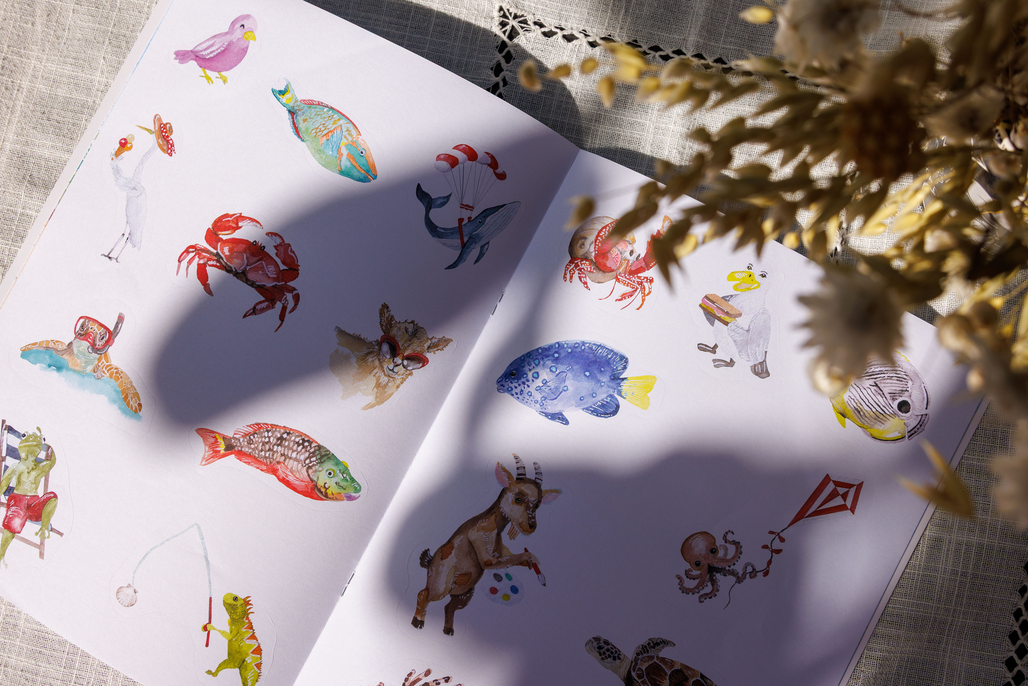 Carnet de coloriage pour l'Eden Rock St Barths - July On The Moon.